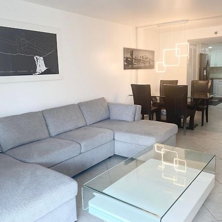 Le Frontenac Villa Sunny Isles Beach Bagian luar foto