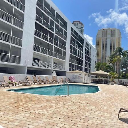 Le Frontenac Villa Sunny Isles Beach Bagian luar foto