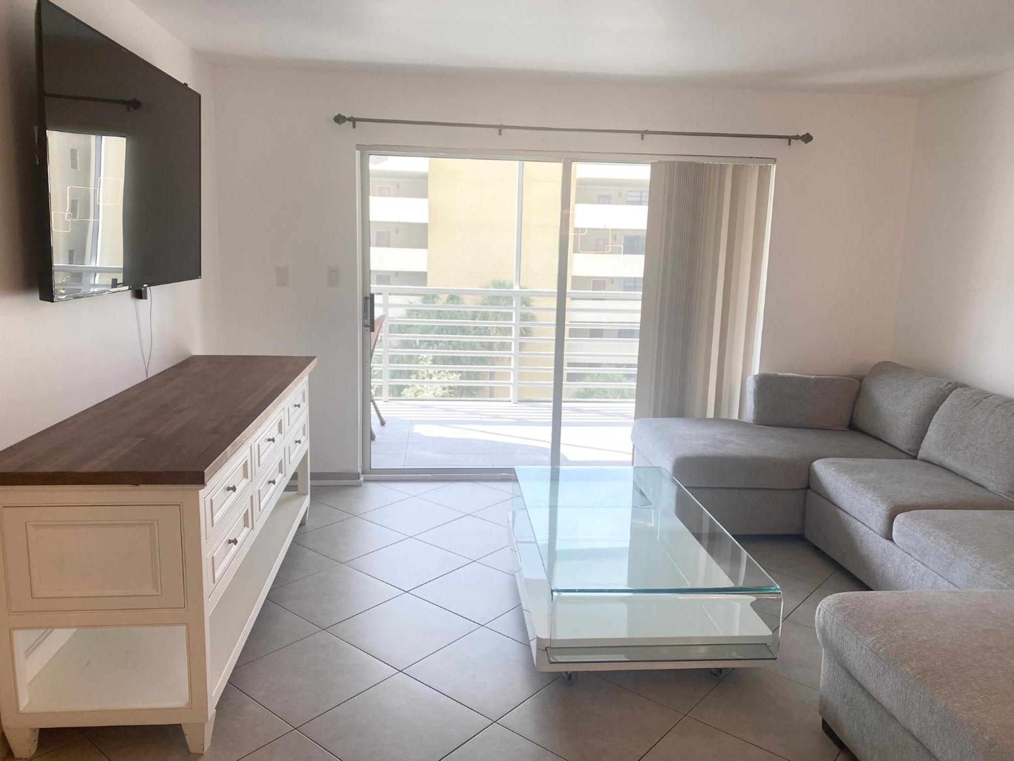 Le Frontenac Villa Sunny Isles Beach Bagian luar foto