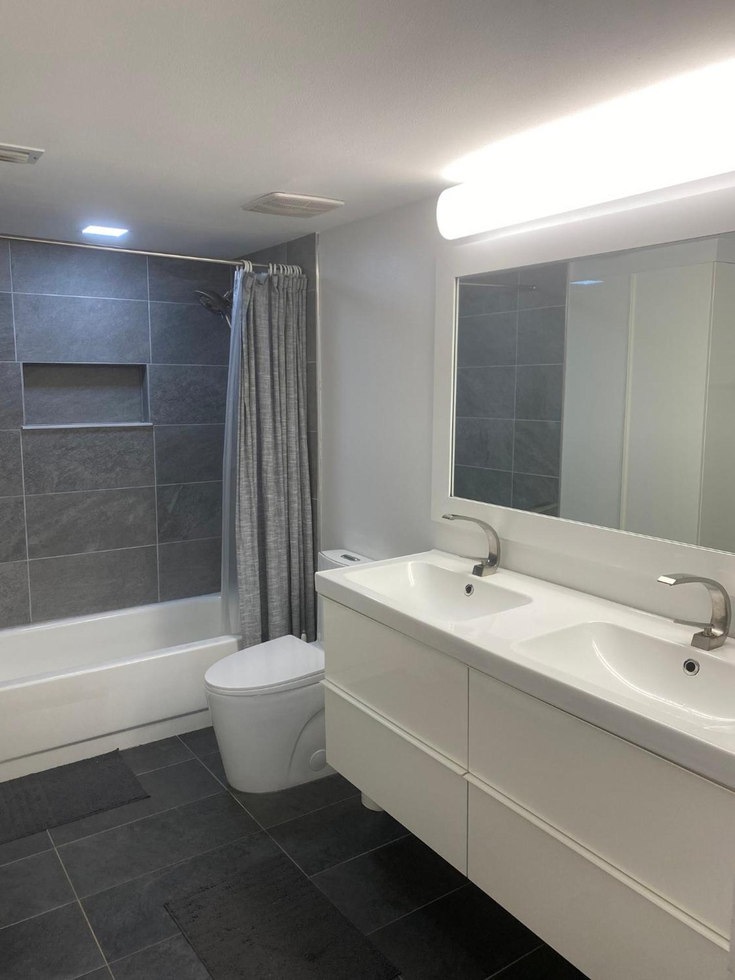 Le Frontenac Villa Sunny Isles Beach Bagian luar foto