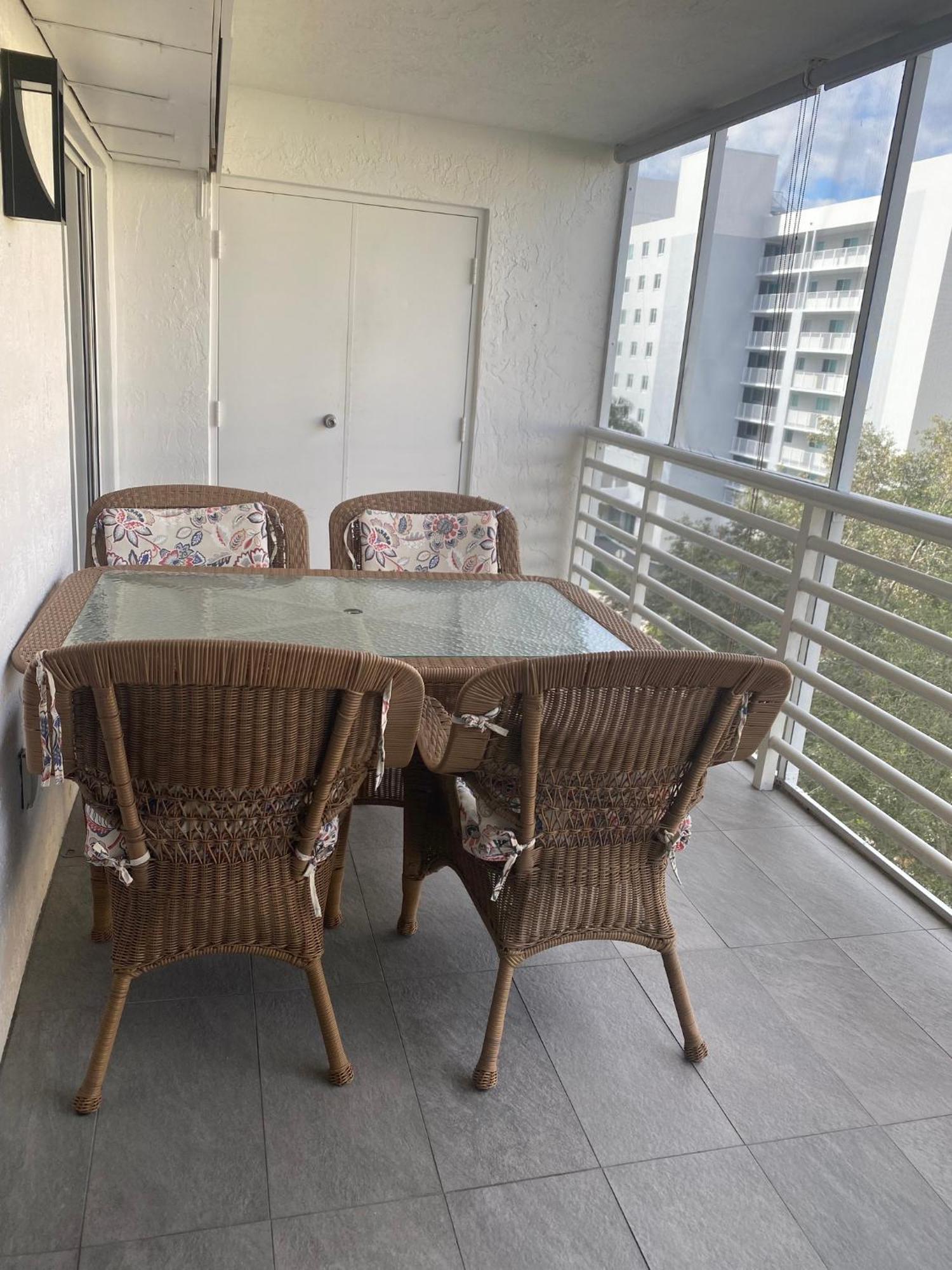Le Frontenac Villa Sunny Isles Beach Bagian luar foto