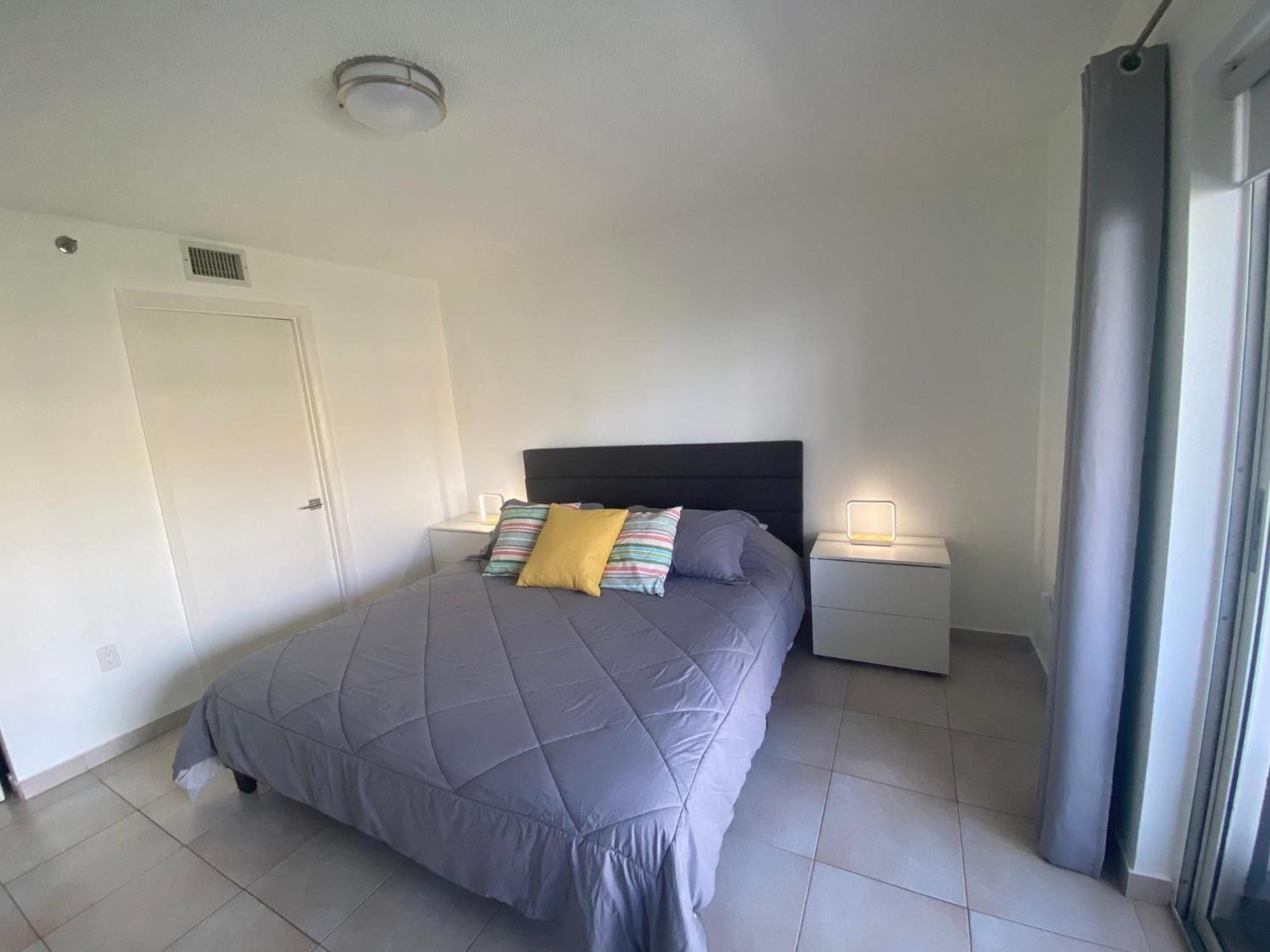 Le Frontenac Villa Sunny Isles Beach Bagian luar foto