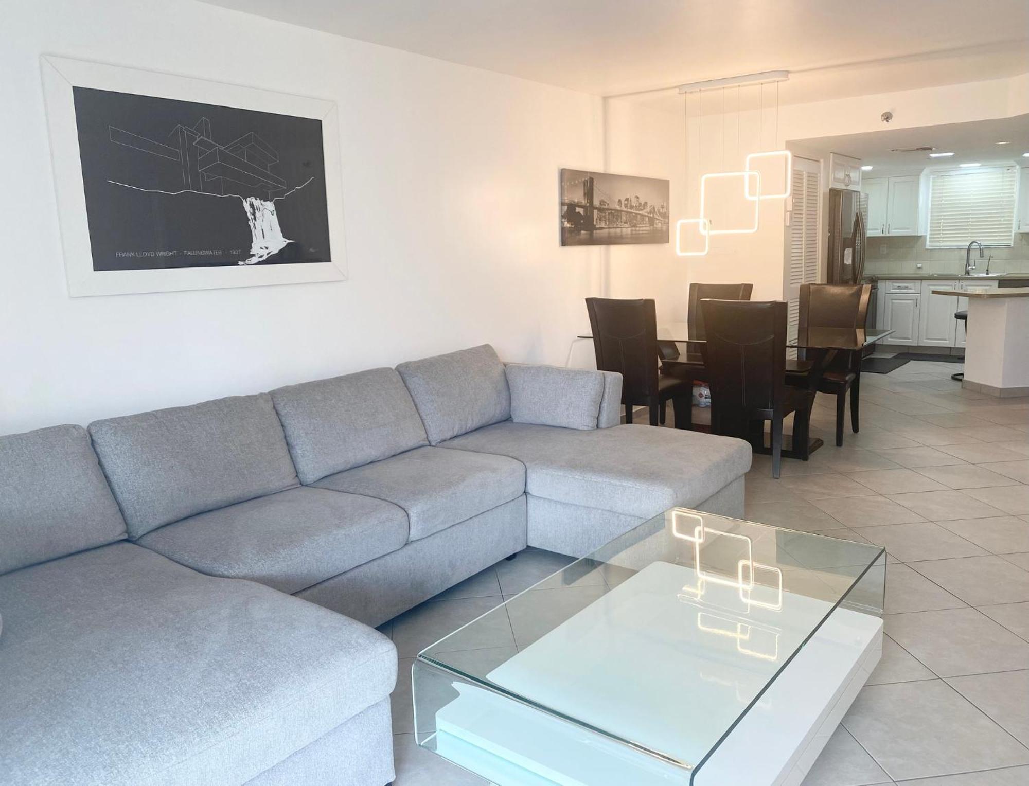 Le Frontenac Villa Sunny Isles Beach Bagian luar foto